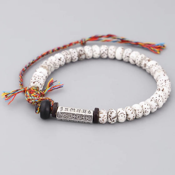 [[Tibetan bodhi seed bracelet///Bracelet tibétain en graines de bodhi]]