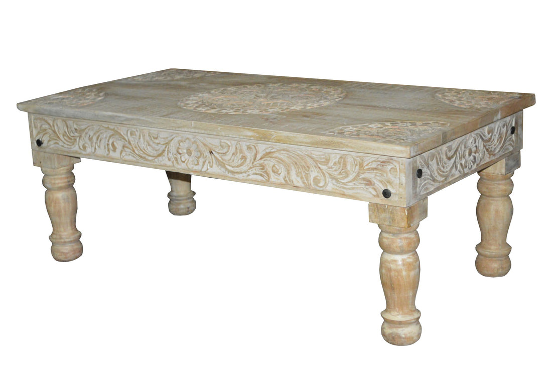  COFFEE TABLES // Tables bases