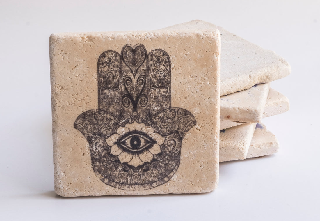  GIFTS // CADEAUX