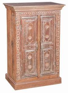  [[Vintage teak wood cabinet///Armoire vintage en bois de teck]]