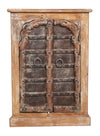 [[Vintage teak wood cabinet with brass decorations///Armoire vintage en bois de teck avec décorations en laiton]]