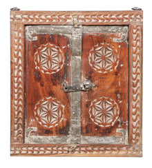  [[Hand carved wooden mirror frame///Cadre de miroir en bois sculpté à la main]]