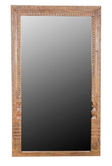  [[Antique Indian door frame with a mirror///Cadre de porte indien ancien avec miroir]]