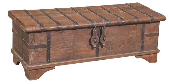 [[Vintage teak wood chest///Coffre vintage en ancien bois de teck]]