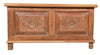 [[Vintage chest with decorative carvings///Coffre vintage avec sculptures décoratives]]