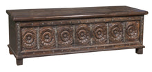  [[Vintage teak wood chest with carvings///Coffre vintage en bois de teck avec sculptures]]
