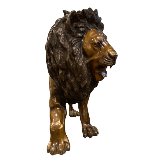 [[Live size brass lion///Lion en laiton grandeur nature]]