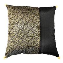  [[Silk and brocade cushion with pompoms///Coussin en soie et brocart avec pompons]]