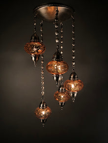  [[Stained glass chandelier with 5 globes///Lustre en vitrail avec 5 globes]]