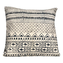  [[Hand block printed cushion///Coussin imprimé à la main]]