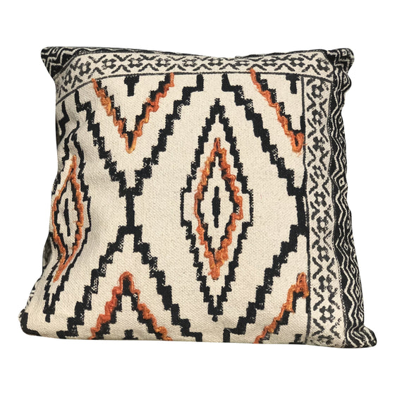 [[Hand block printed cushion with embroidery///Coussin imprimé à la main avec broderie]]