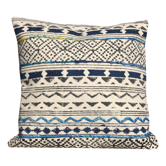 [[Hand block printed cushion with embroidery///Coussin imprimé à la main avec broderie]]