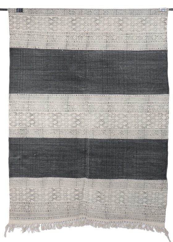 [[Hand block printed rug and throw blanket///Tapis imprimé à la main en bloc et couverture]]