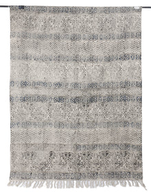  [[Hand block printed rug and throw blanket///Tapis imprimé à la main en bloc et couverture]]