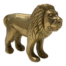  [[Small brass lion statue///Petite statue de lion en laiton]]