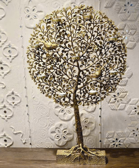 [[Brass tree of life candle holder///Bougeoir en laiton de l'arbre de vie]]