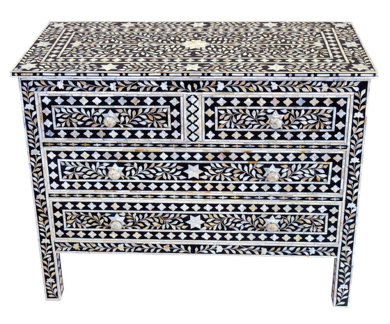[[Black mother of pearl dresser///Commode en nacre noire]]