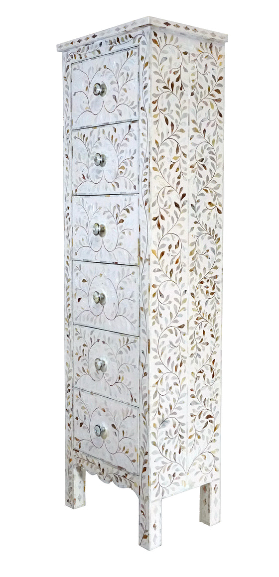 Mother of pearl narrow cabinet//Cabinet étroit en nacre