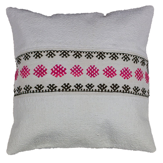 [[Turkish kilim cushion 24" x 24"///Coussins kilim turques : 24" x 24"]]