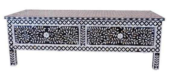 [[Black mother of pearl coffee table///Table basse en nacre noire]]