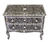[[Black mother of pearl chest///Commode en nacre noir]]