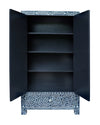 [[Black mother of pearl cabinet///Cabinet en nacre noir]]
