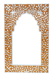  Mother of pearl frame with arch//Cadre avec arche en nacre
