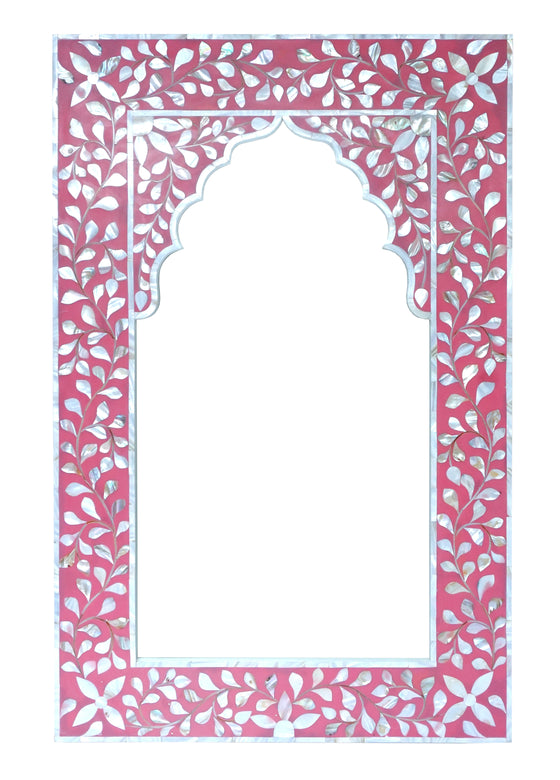 Mother of pearl frame with arch//Cadre avec arche en nacre