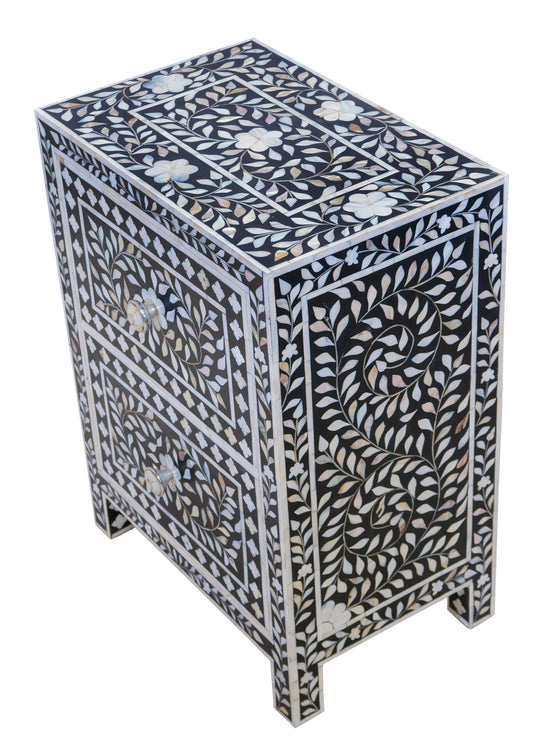 Mother of pearl bed side//Table de chevet en nacre