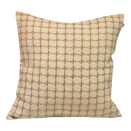 [[Square cushion: "net"///Coussin carré : "net"]]