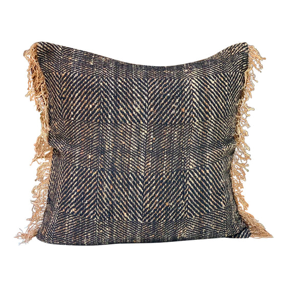 [[Square cushion: "shadow"///Coussin carré : "shadow"]]