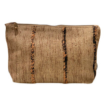  [[Toiletry bag : "beige tiger"///Trousse de toilette : "beige tiger"]]