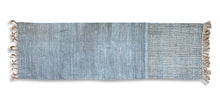  [[Table runner : "blue fog"///Chemin de table : "blue fog"]]