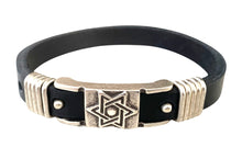  [[Black leather bracelet with a silver plated star of David symbol///Bracelet en cuir noir avec un symbole de l'étoile de David en métal argenté]]