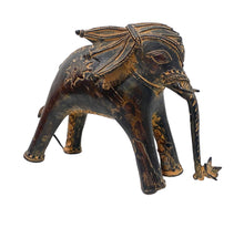  [[Bastar tribal art elephant///Eléphant de l'art tribal Bastar]]