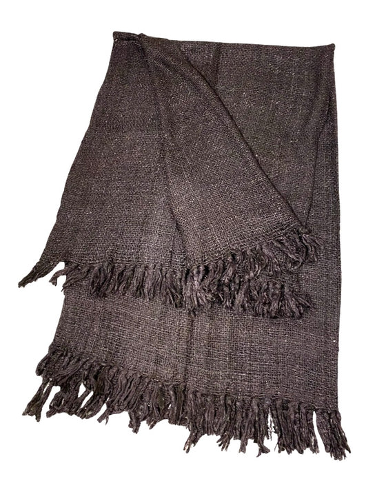 [[Throw blanket : "charcoal"/// Couverture jetée : "charbon"]]