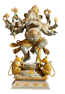  [[Brass ganesh statue///Statue de Ganesh en laiton]]