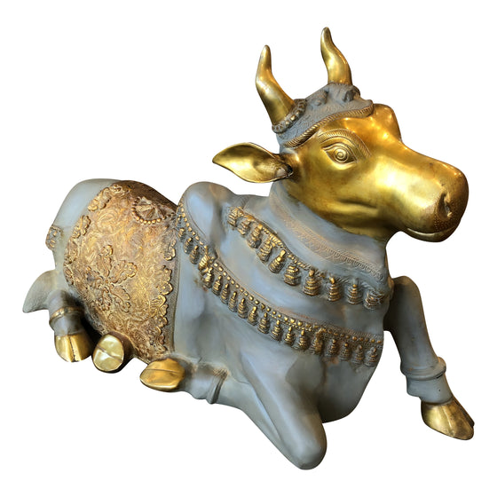 [[Large brass Nandi///Grand Nandi en laiton]]