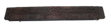  [[Old teak panel with hooks///Ancien panneau en teck avec crochets]]