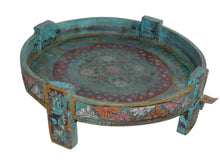  [[Hand painted chakki grinder table///Ancienne table à broyer peinte à la main]]