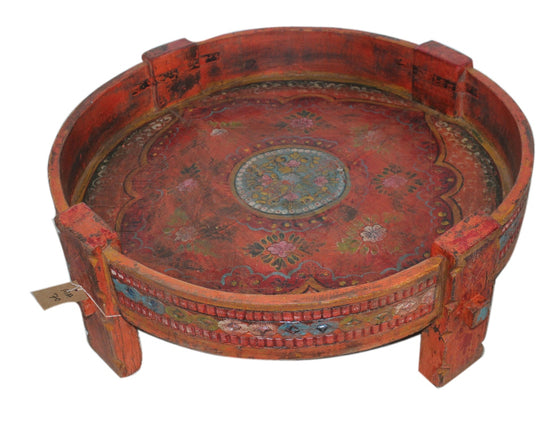 [[Hand painted chakki grinder table///Table à broyer peinte à la main]]
