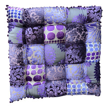  [[Light purple square floor cushion///Coussin de sol carré rose clair]]