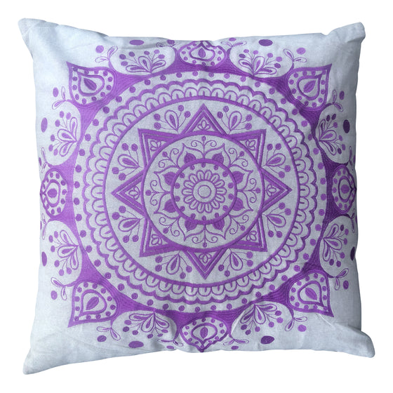 [[Light purple cotton mandala embroidered cushion with wool pompom///Coussin mandala en coton violet clair brodé avec pompon en laine]]