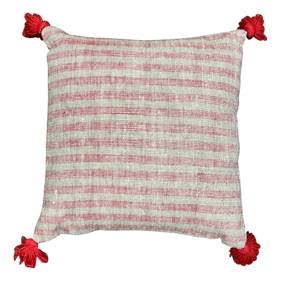 [[Cotton hand loomed cushion with woolen pompom///Coussin en coton tissé à la main avec pompon en laine]]