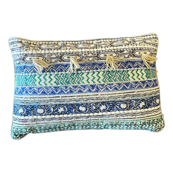 [[Cotton cushion with embroidery///Coussin en cotton avec broderie]]