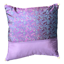  [[Silk and brocade cushion with pompoms///Coussin en soie et brocart avec pompons]]