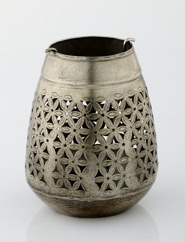 Decorative Iron Pot//Pot Décoratif en Fer