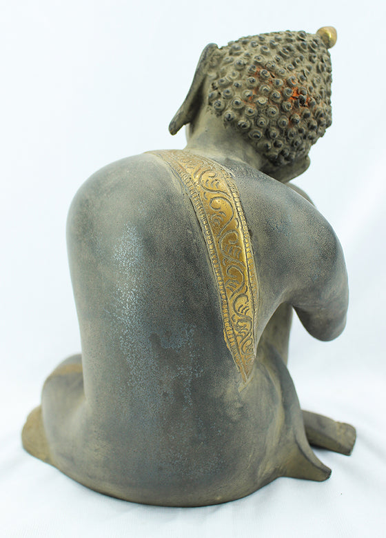 [[Antique gray and gold brass leaning Buddha///Bouddha en laiton gris et or antique]]