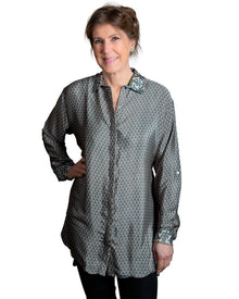  [[Isha : Polysilk shirt with belt///Isha : chemise avec ceinture en polyester et soie]]