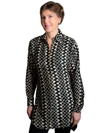  [[Amaya : Polysilk shirt with belt///Amaya : chemise avec ceinture en polyester et soie]]